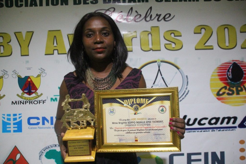 AsbyAwards : Brigitte Soppo Ngallè récompensée pour son dynamisme