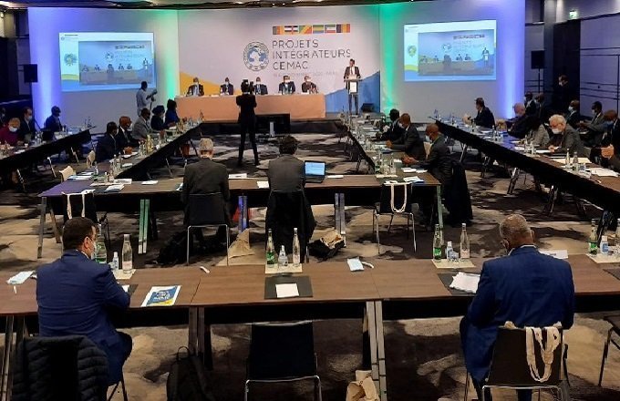 Afrique centrale : La CEMAC organise une table ronde à Paris pour lever 3,4 milliards d’euros.