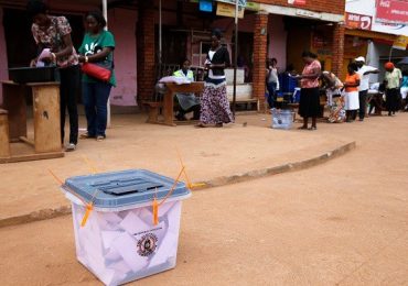 Ouganda-Elections 2020 : Les Observateurs Americains Déclarés Non-grata Et Les Réseaux Sociaux Suspendus