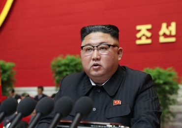 Corée du nord : Kim Jong un promet un défilé militaire pour mettre en garde le nouveau président américain