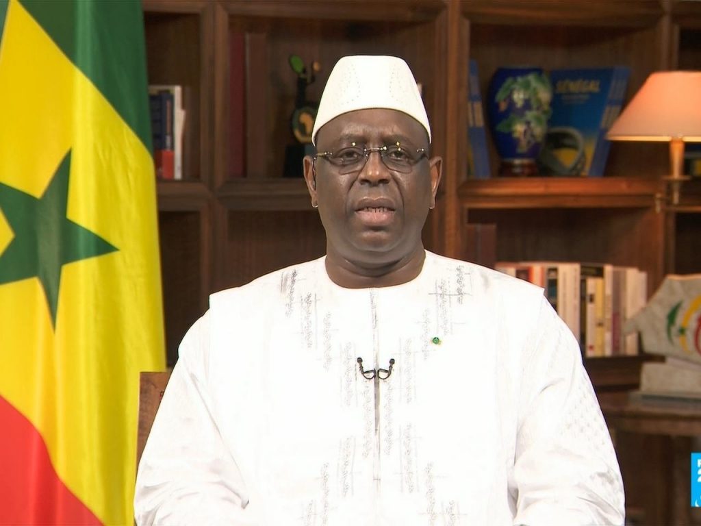 Sénégal : Le président Macky Sall rend visite à la famille d’Ahidjo