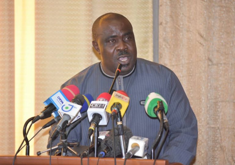 Society : Parliamentarians Put Energy Minister At Tight Corner