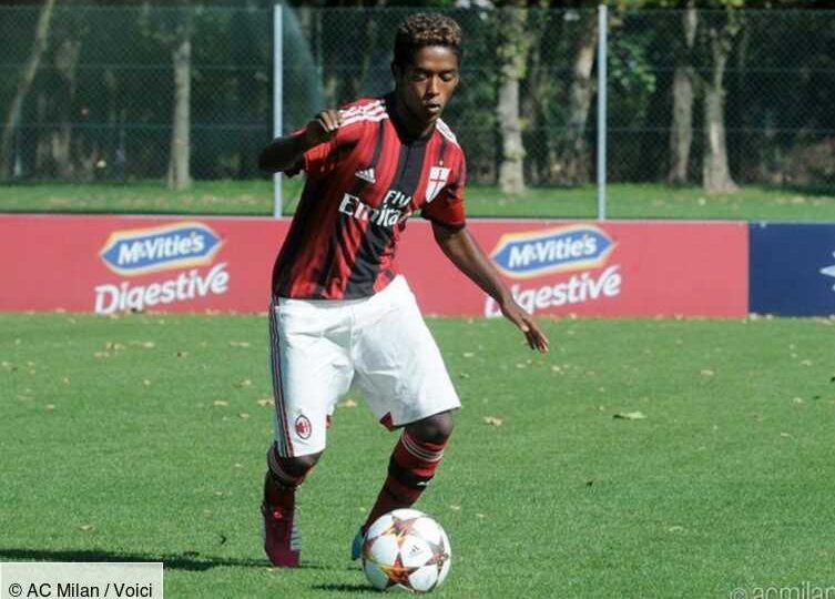 Racisme : un footballeur de 20 ans se suicide en Italie