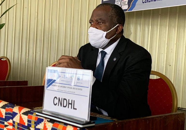 Morale : Indignation portée autour des mœurs par la commission des droits de l'homme