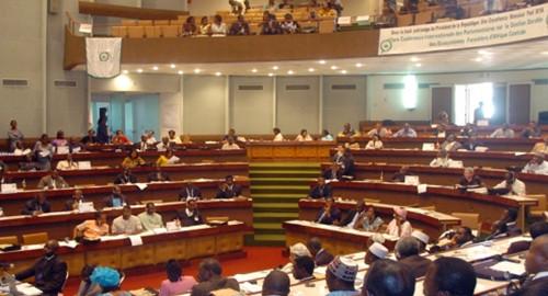 Politique : Les balbutiements du parlement autour de la double nationalité