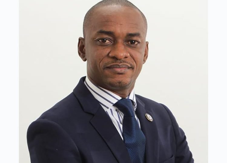 Cabral Libii dit avoir posé un " Regard d'encouragement " sur la candidature de Nintcheu.