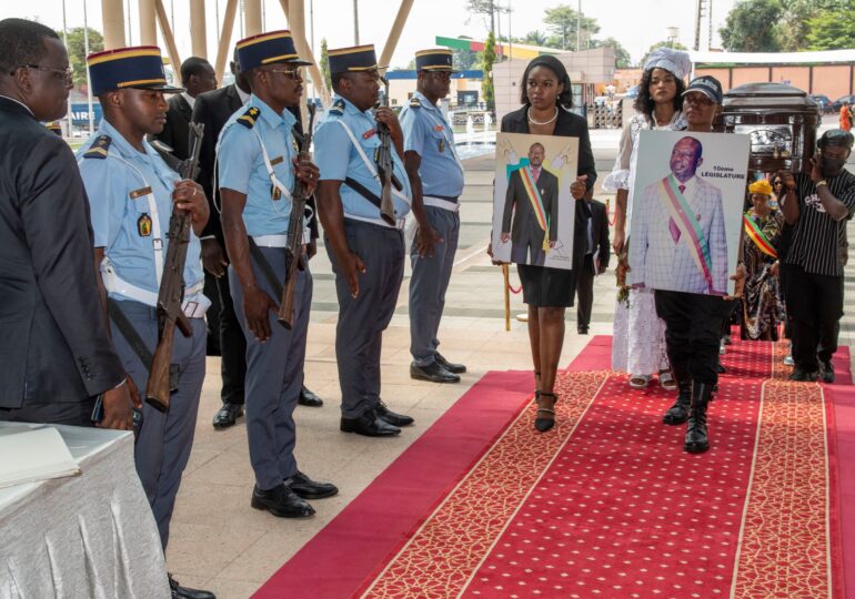 Hommage solennel à l’Honorable ABE Michaël Ndra à l’Assemblée Nationale