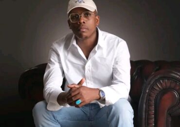 Arts Plastiques: Dans l'ecriture fondamentaliste de Maurice Mboa