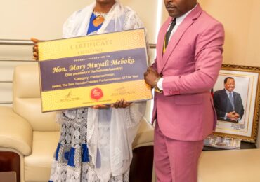 Assemblée Nationale : L’Hon. Mary Muyali Meboka honorée aux Golden Awards 2026