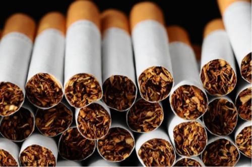 Tabac : une taxe spécifique doublée ferait 47 000 fumeurs de moins en 2027, selon le Minsanté
